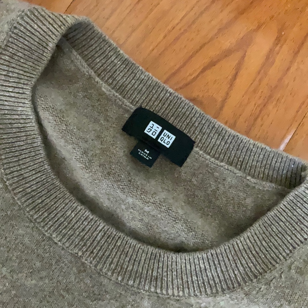 Uniqlo Crewneck Cashmere Sweater Size M Mens